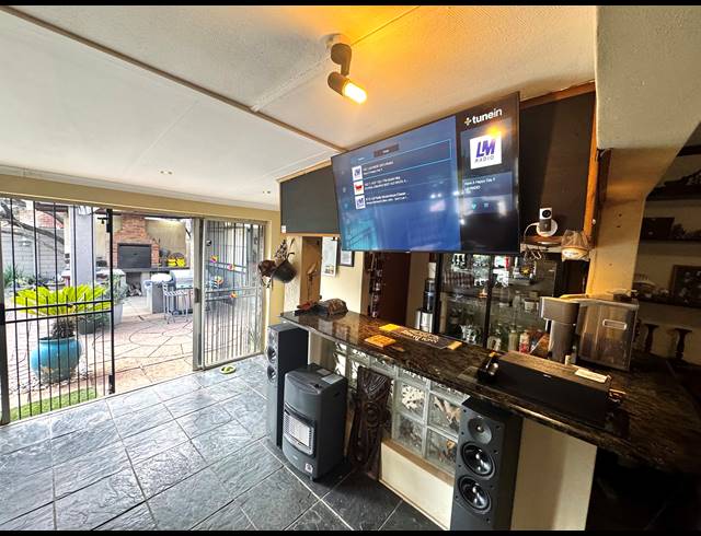 3 BEDROOM HOUSE FOR SALE IN BUURENDAL